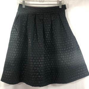 ☀️Elle black and silver skirt. Size 2. Textured